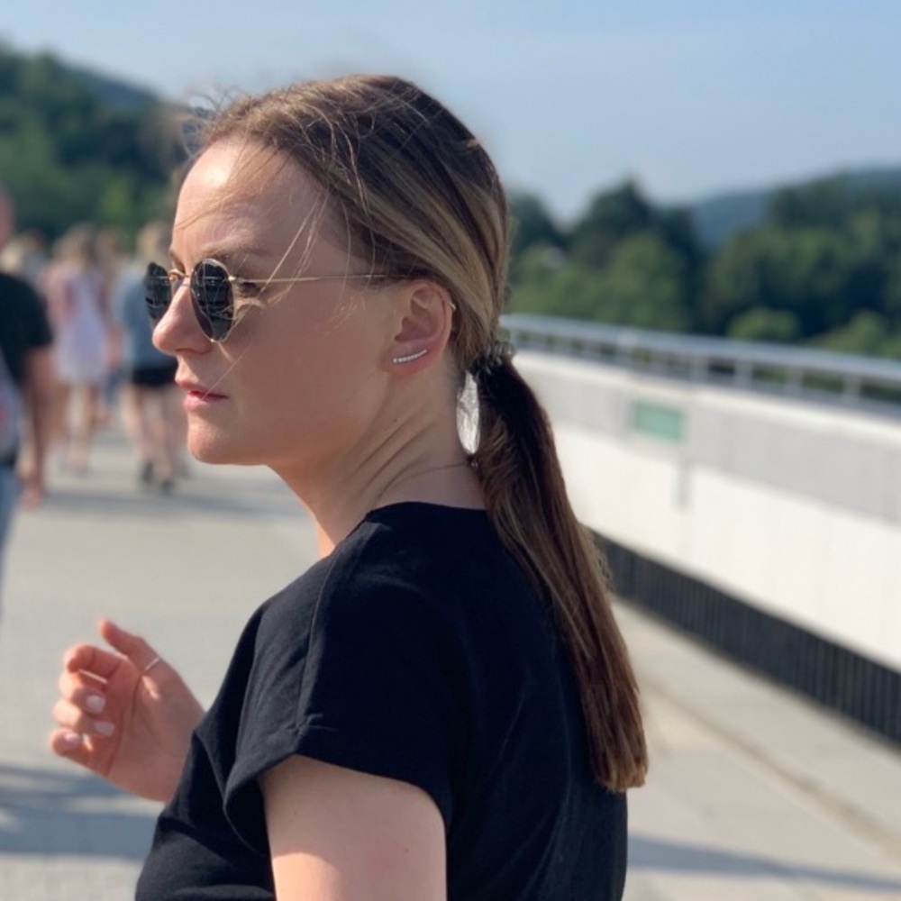 Meet your Posher, Isabel
